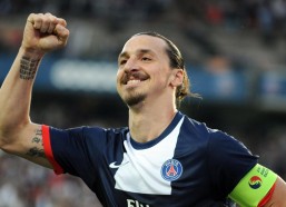 中国体彩网官方首页_英超最新积分榜震撼出炉！枪手北伦敦德比4-1狂胜热刺，维拉2-1力克对手领跑争四大战