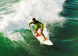 中国体彩|中超转会市场风云突变，中国香港铁卫引豪门哄抢，北京国安或成功截胡致王刚主力地位受冲击