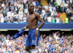 中国体彩-罗林斯手感冰凉之夜，14投4中三分全失，球队攻势受阻尝败绩