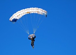 中国体彩网官方首页：Faker专访，请尊称我为大魔王，而非戏称瓜皮—电竞传奇对身份认同的郑重声明