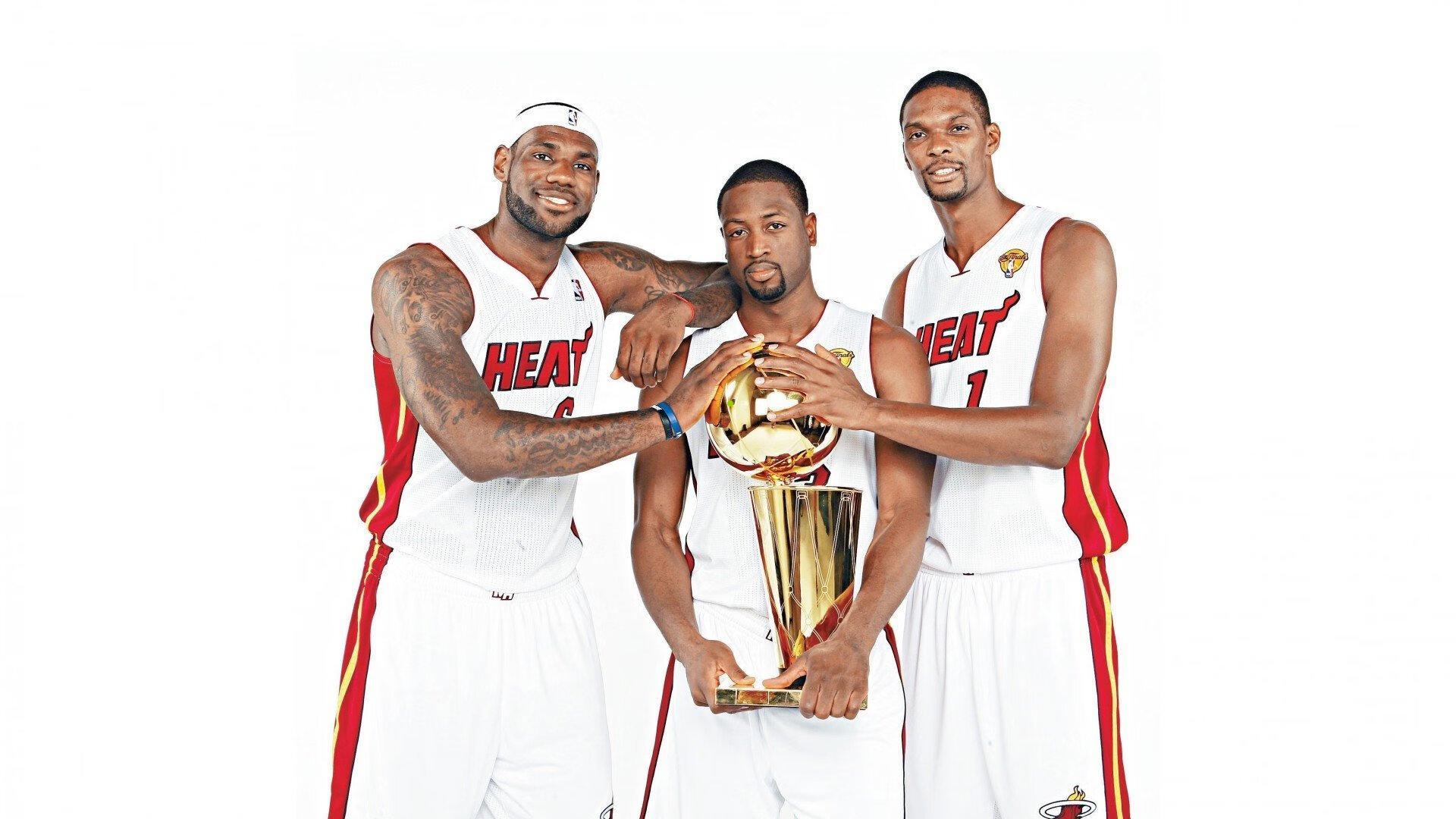 C罗专访前瞻，七场决胜定义历史最佳？足坛终极辩论再掀波澜